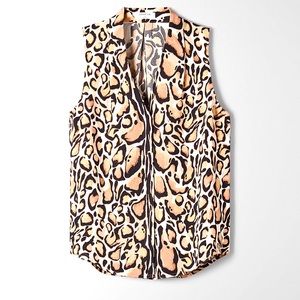 NWT Aritzia Babaton Sleeveless Power Blouse, Small